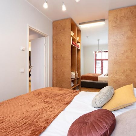 Stylish Apartment With Parking In Telliskivi Tallinn Exteriör bild