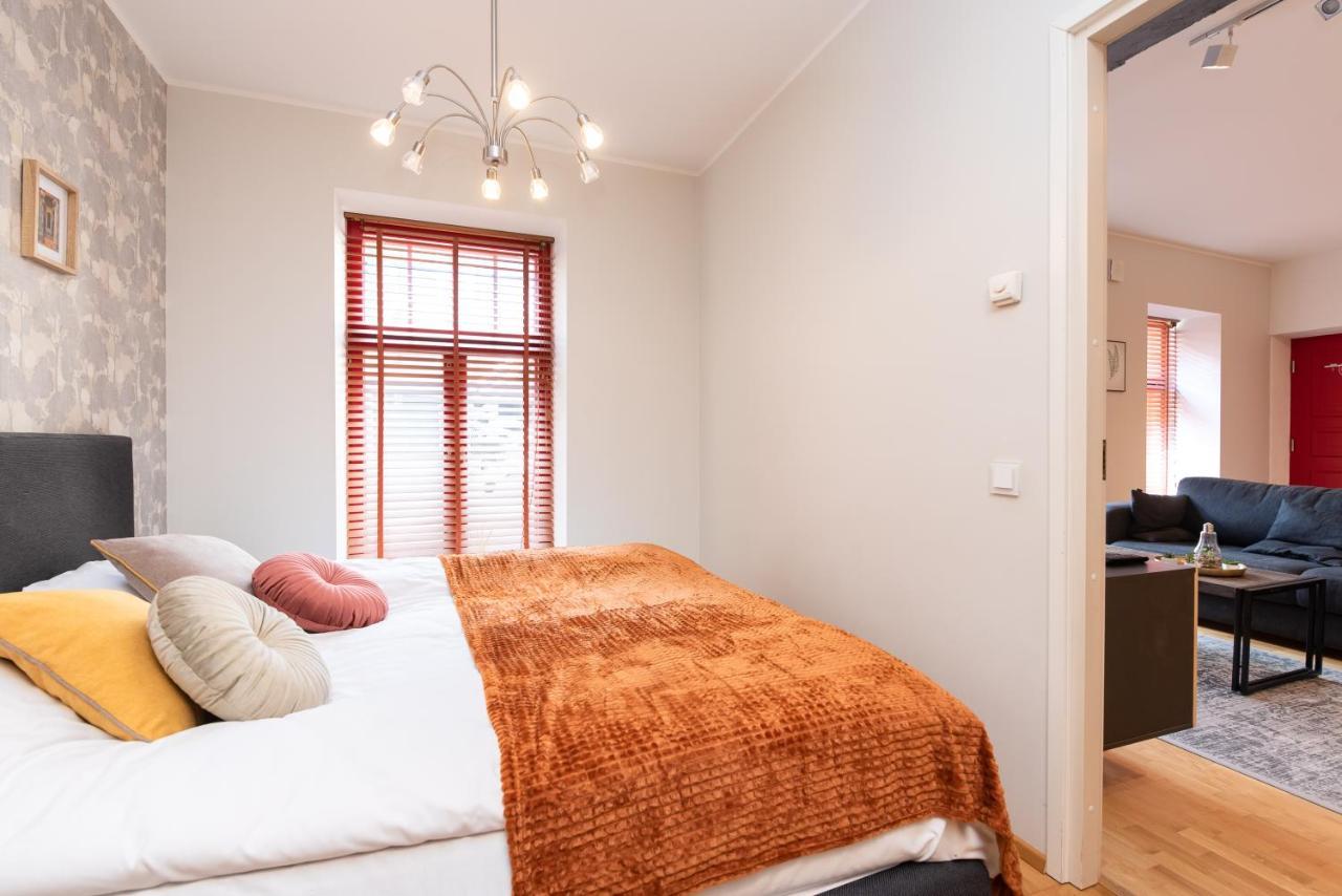 Stylish Apartment With Parking In Telliskivi Tallinn Exteriör bild