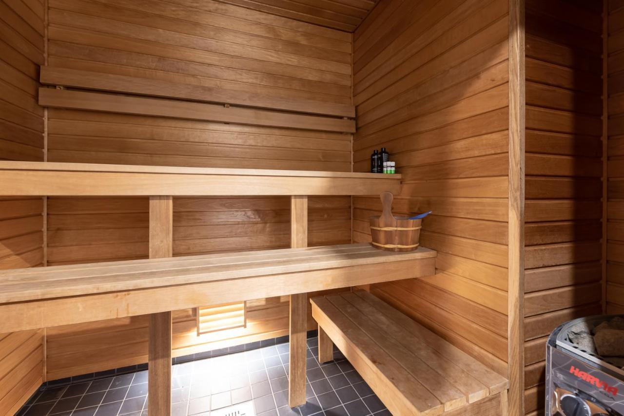 Stylish Apartment With Parking In Telliskivi Tallinn Exteriör bild